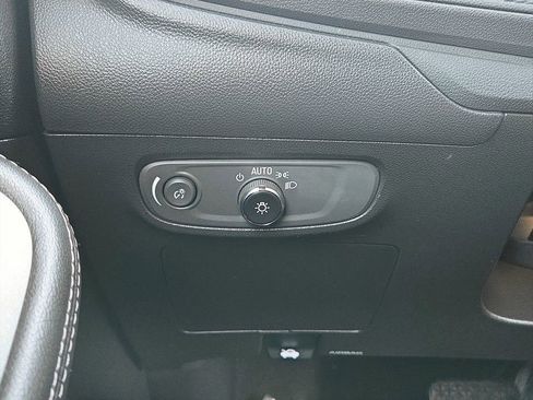 Used 2024 Buick Encore GX Sport Touring image 21