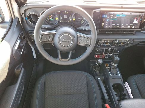 Used 2025 Jeep Wrangler Unlimited Rubicon 4xe w/ Safety Group image 21