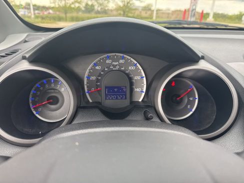 Used 2011 Honda Fit image 11