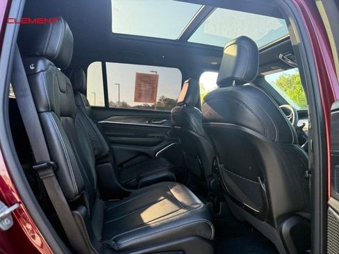 Used 2023 Jeep Grand Cherokee L Overland AWD/4WD image 12