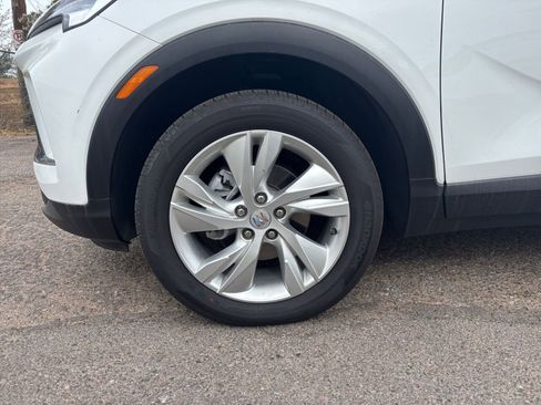Used 2025 Buick Encore GX Preferred AWD/4WD image 27