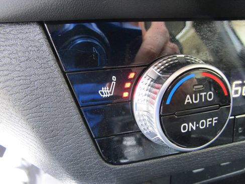 Used 2025 Mitsubishi Outlander SE AWD/4WD image 31