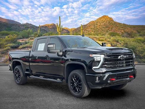 Used 2025 Chevrolet Silverado 2500 LT w/ Trail Boss Package AWD/4WD image 2