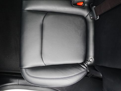 Used 2021 Tesla Model Y Long Range image 13