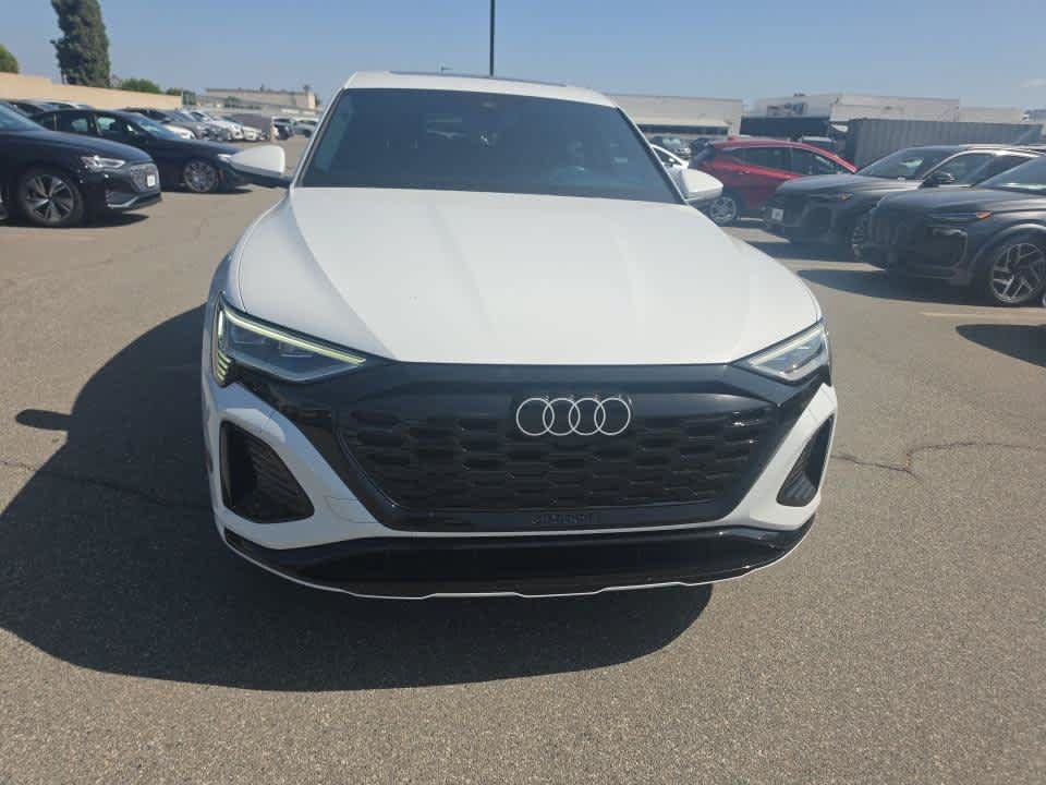 Used 2024 Audi Q8 e-tron Premium Plus w/ Premium Plus Package AWD/4WD image 3