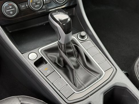 Used 2024 Volkswagen Jetta SE image 23