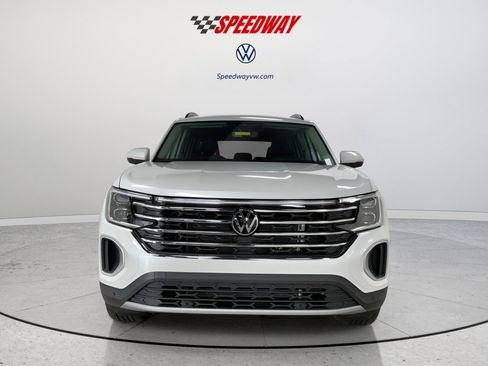 New 2026 Volkswagen Atlas SE image 2