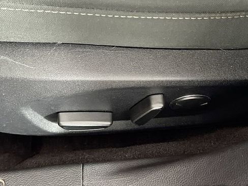 Used 2020 Ford Fusion SE image 20