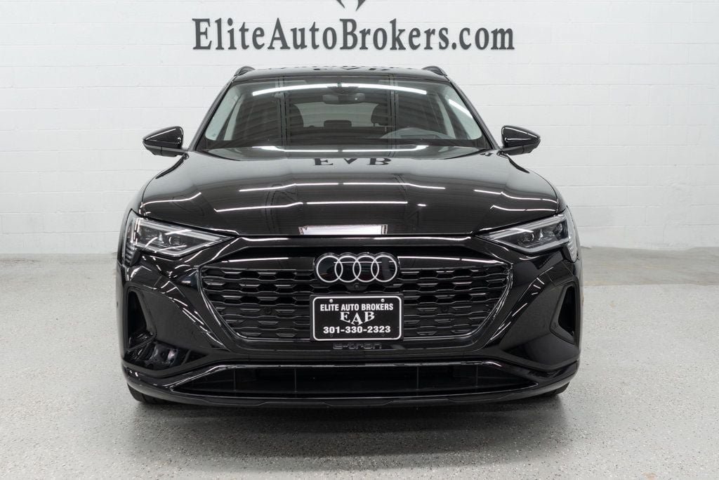 Used 2024 Audi Q8 e-tron Prestige w/ Prestige Package AWD/4WD image 3