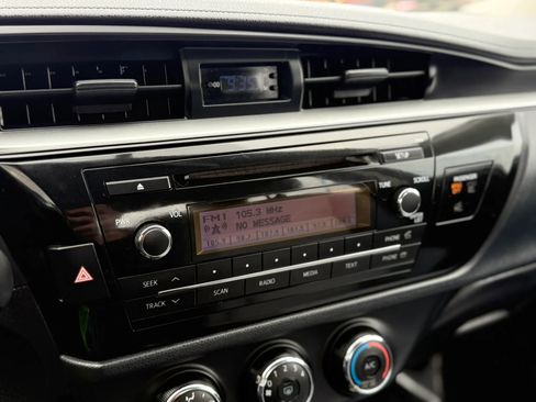 Used 2014 Toyota Corolla L image 27