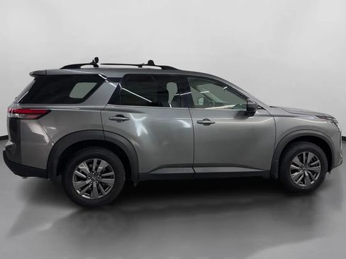 Used 2023 Nissan Pathfinder SV w/ SV Premium Package AWD/4WD image 11
