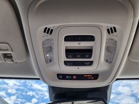 New 2025 Buick Envision Preferred image 37