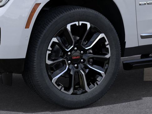New 2026 GMC Yukon XL Denali w/ Sun & Power Step Package AWD/4WD image 9