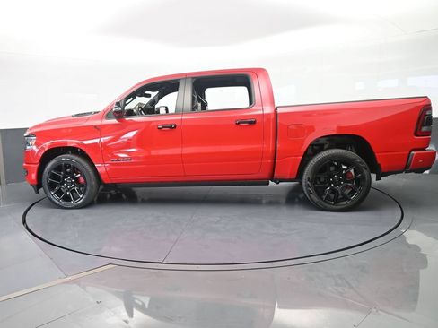 Used 2023 RAM 1500 Laramie AWD/4WD image 3