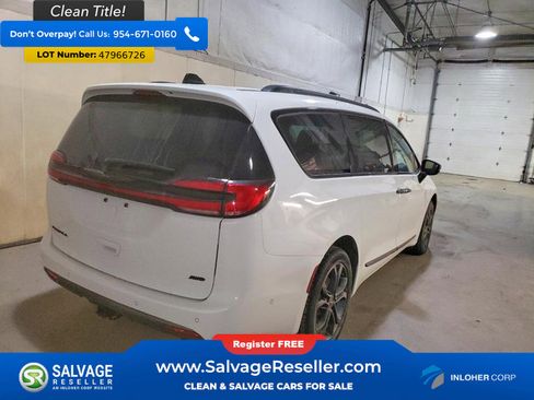 Used 2023 Chrysler Pacifica Touring-L w/ Uconnect Theater Family Group image 4