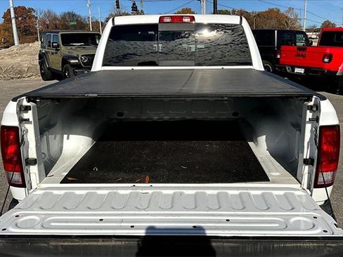 Used 2018 RAM 1500 Big Horn image 30