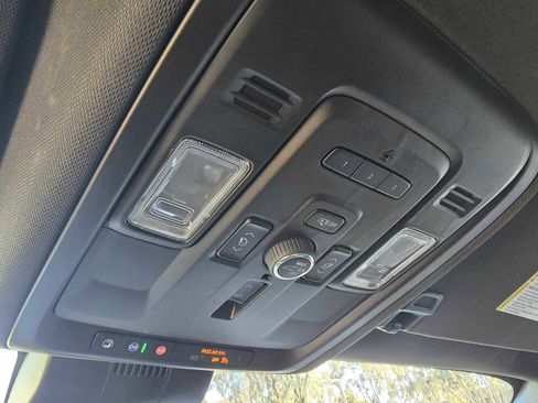 Used 2024 Chevrolet Tahoe Premier image 35