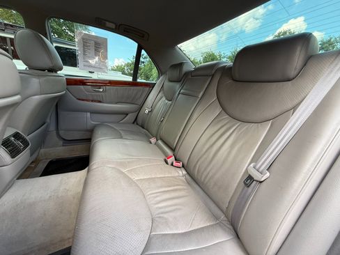 Used 2003 Lexus LS 430 RWD image 37