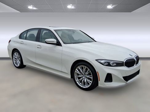 Certified 2023 BMW 330i 330i w/ Premium Package image 6