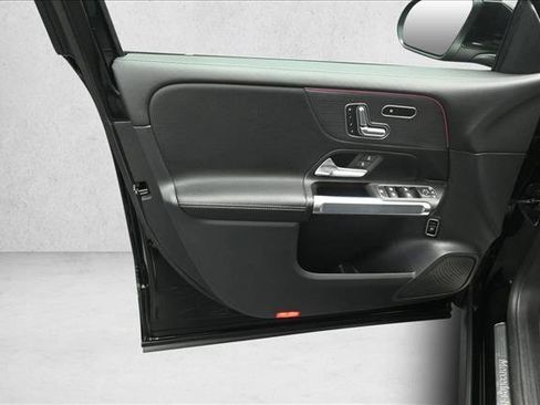 Certified 2023 Mercedes-Benz GLB 250 4MATIC image 19
