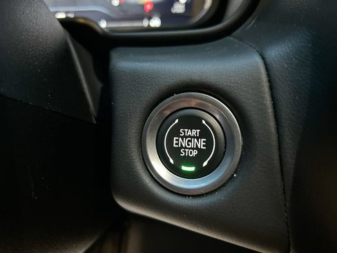 Used 2024 GMC Yukon SLT AWD/4WD image 20