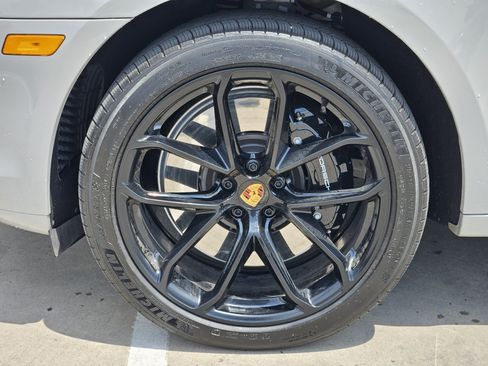 Certified 2026 Porsche Macan GTS image 14