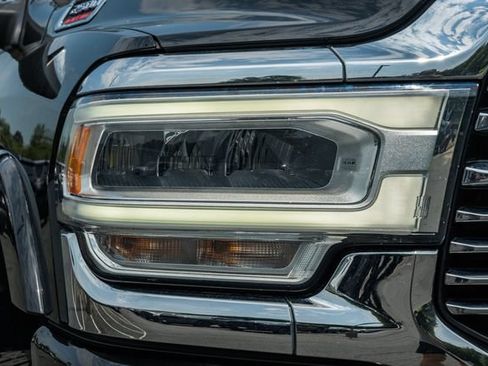 Used 2021 RAM 2500 Laramie AWD/4WD image 19