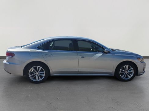 Used 2020 Volkswagen Passat 2.0T SE image 6