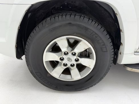 Used 2013 Toyota 4Runner SR5 image 7