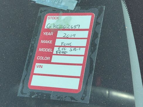 Used 2019 Ford EcoSport SE w/ SE Convenience Package image 10