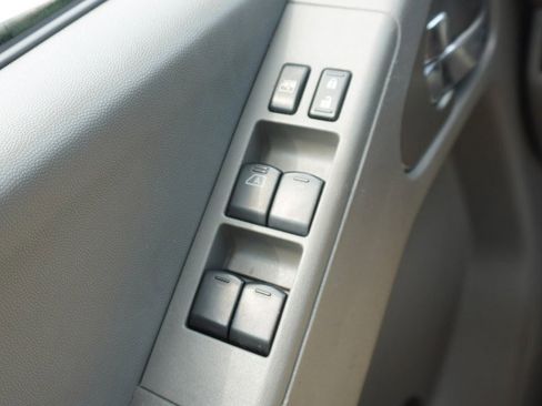 Used 2019 Nissan Frontier SV image 15