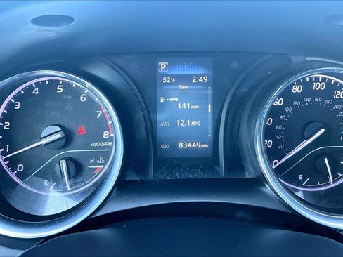 Used 2019 Toyota Camry LE image 19