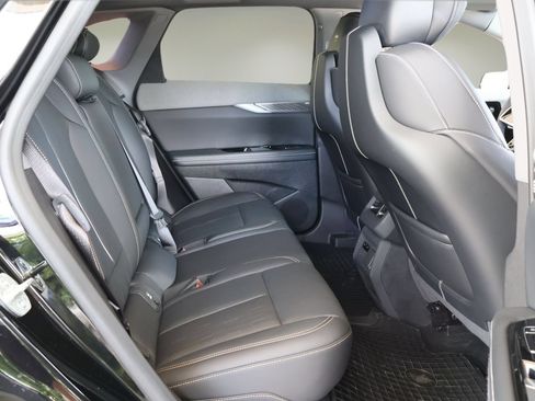 Certified 2025 Cadillac Optiq Luxury 2 w/ LPO, Floor Liner Package AWD/4WD image 17