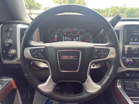 Used 2018 GMC Sierra 1500 SLT AWD/4WD image 15
