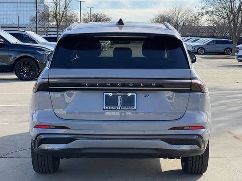 New 2026 Lincoln Nautilus Reserve w/ Jet Appearance Package image 8