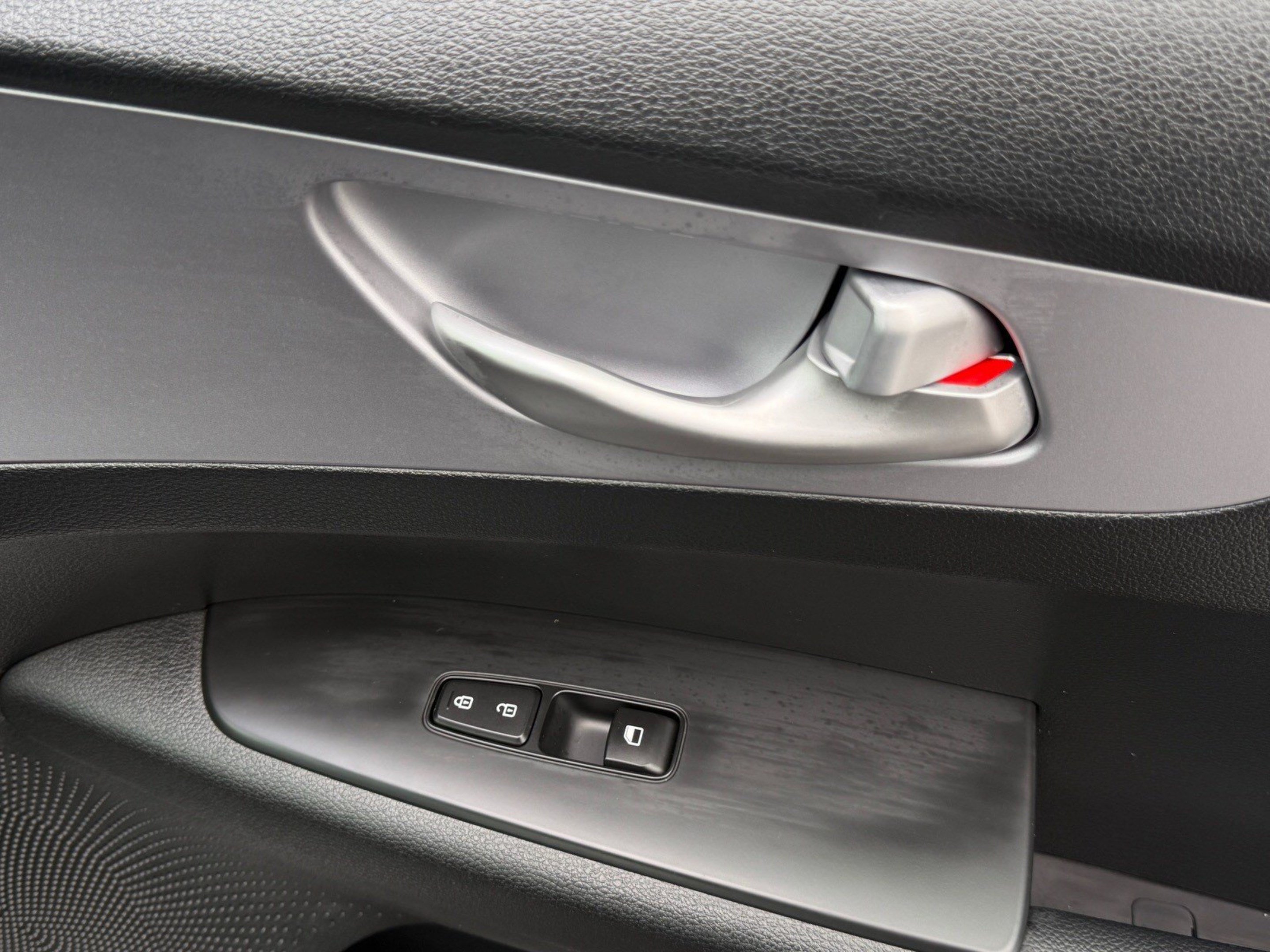 Used 2024 Kia Forte LXS FWD image 19