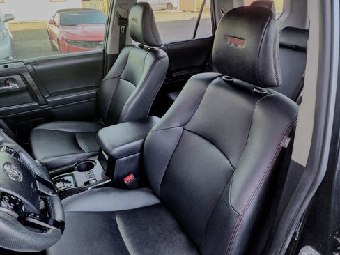 Used 2020 Toyota 4Runner Venture image 16