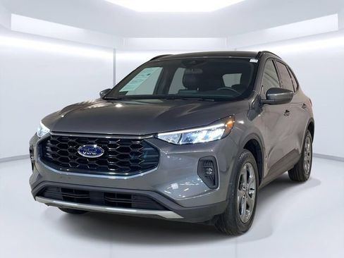 Used 2025 Ford Escape ST-Line Select AWD/4WD image 1
