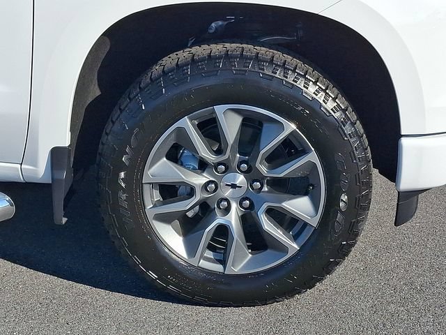New 2026 Chevrolet Silverado 1500 RST w/ Z71 Off-Road Package AWD/4WD image 5