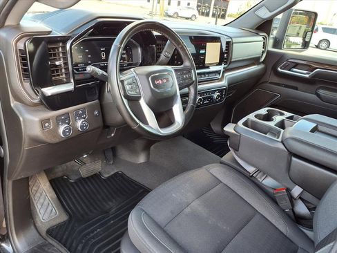 Used 2024 GMC Sierra 2500 SLE w/ SLE Value Package; image 23