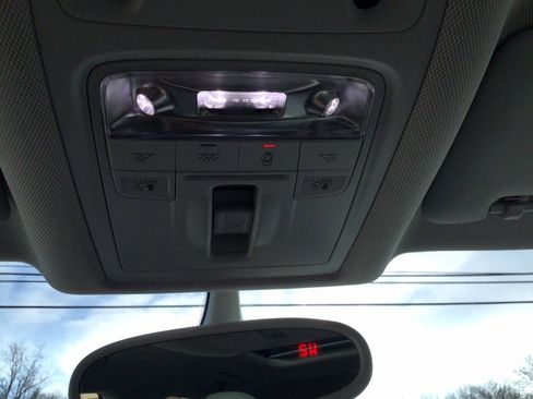 Used 2015 Audi Q3 2.0T Prestige w/ Prestige Package image 34