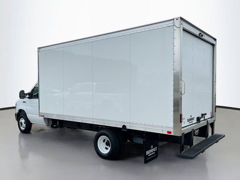 New 2027 Ford E-450 and Econoline 450 Super Duty RWD image 10