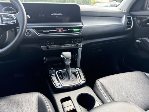 Used 2024 Kia Seltos SX w/ SX Sunroof Package AWD/4WD image 29