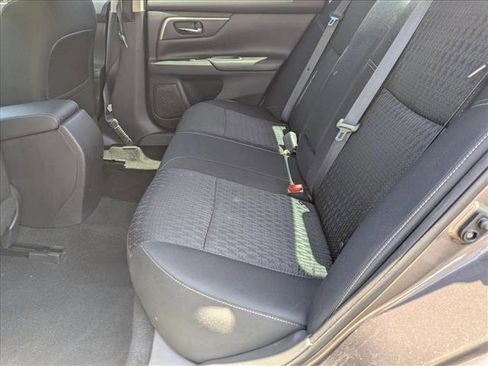 Used 2016 Nissan Altima 2.5 SV FWD image 17