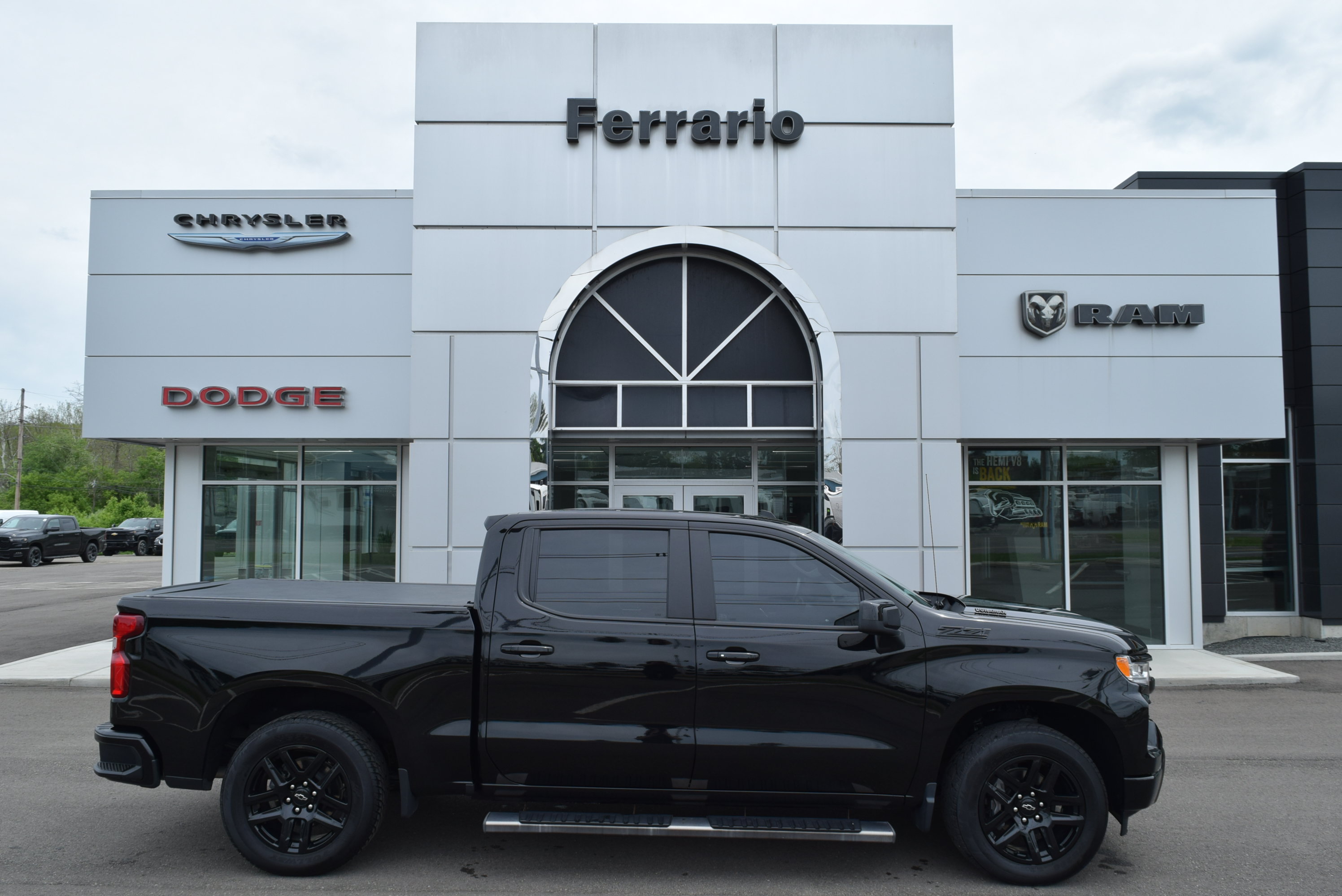 Used 2024 Chevrolet Silverado 1500 RST w/ Convenience Package II AWD/4WD image 1