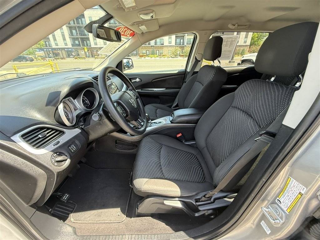 Used 2020 Dodge Journey SE FWD image 18