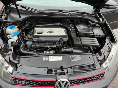 Used 2010 Volkswagen GTI 4-Door image 14