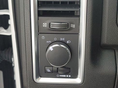 Used 2022 RAM 1500 Classic Warlock w/ Technology Package I image 26