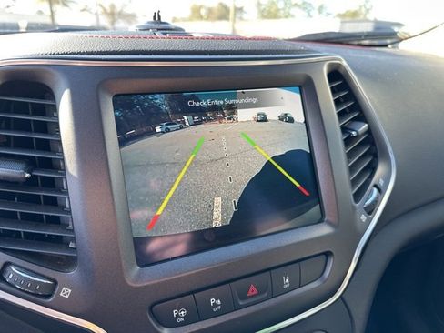 Used 2021 Jeep Cherokee Trailhawk w/ Sun, Sound & Nav Group image 15