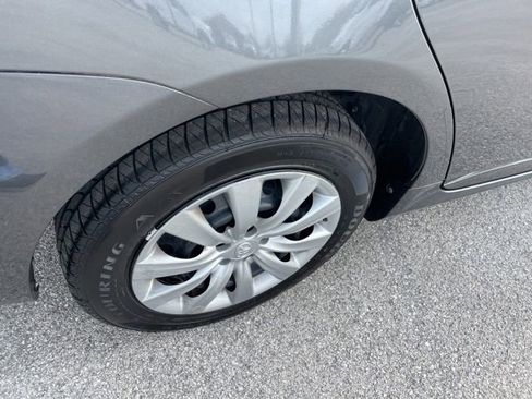 Used 2013 Toyota Corolla LE image 15